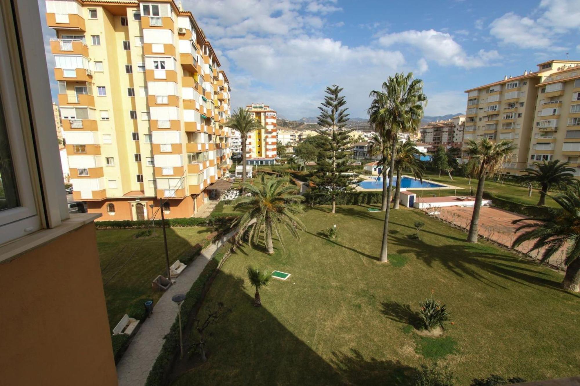 Apartamento Valencia At Home Торрокс-Коста Экстерьер фото