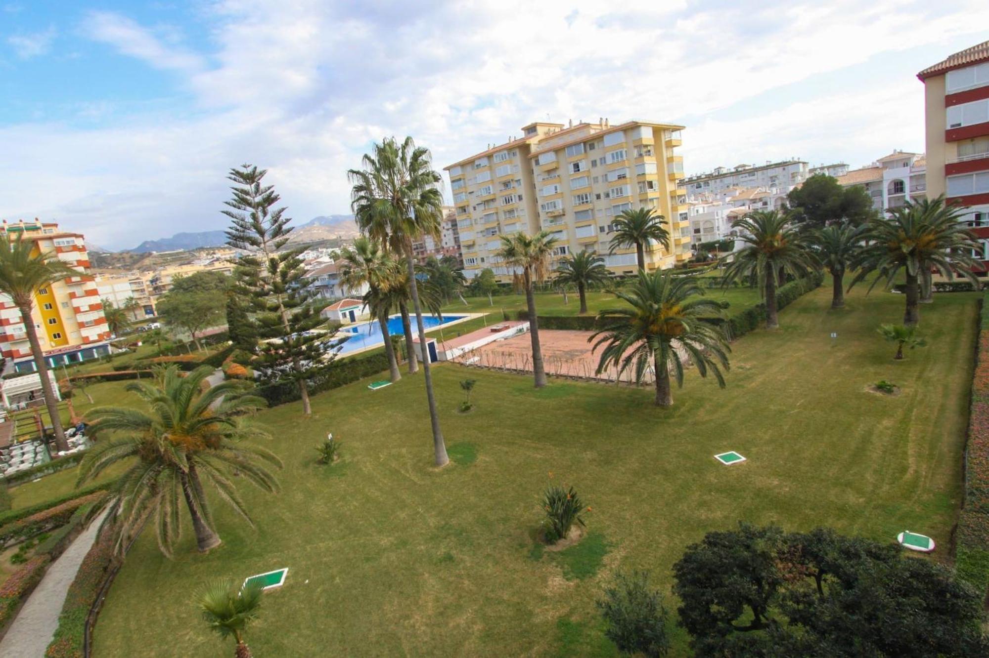 Apartamento Valencia At Home Торрокс-Коста Экстерьер фото