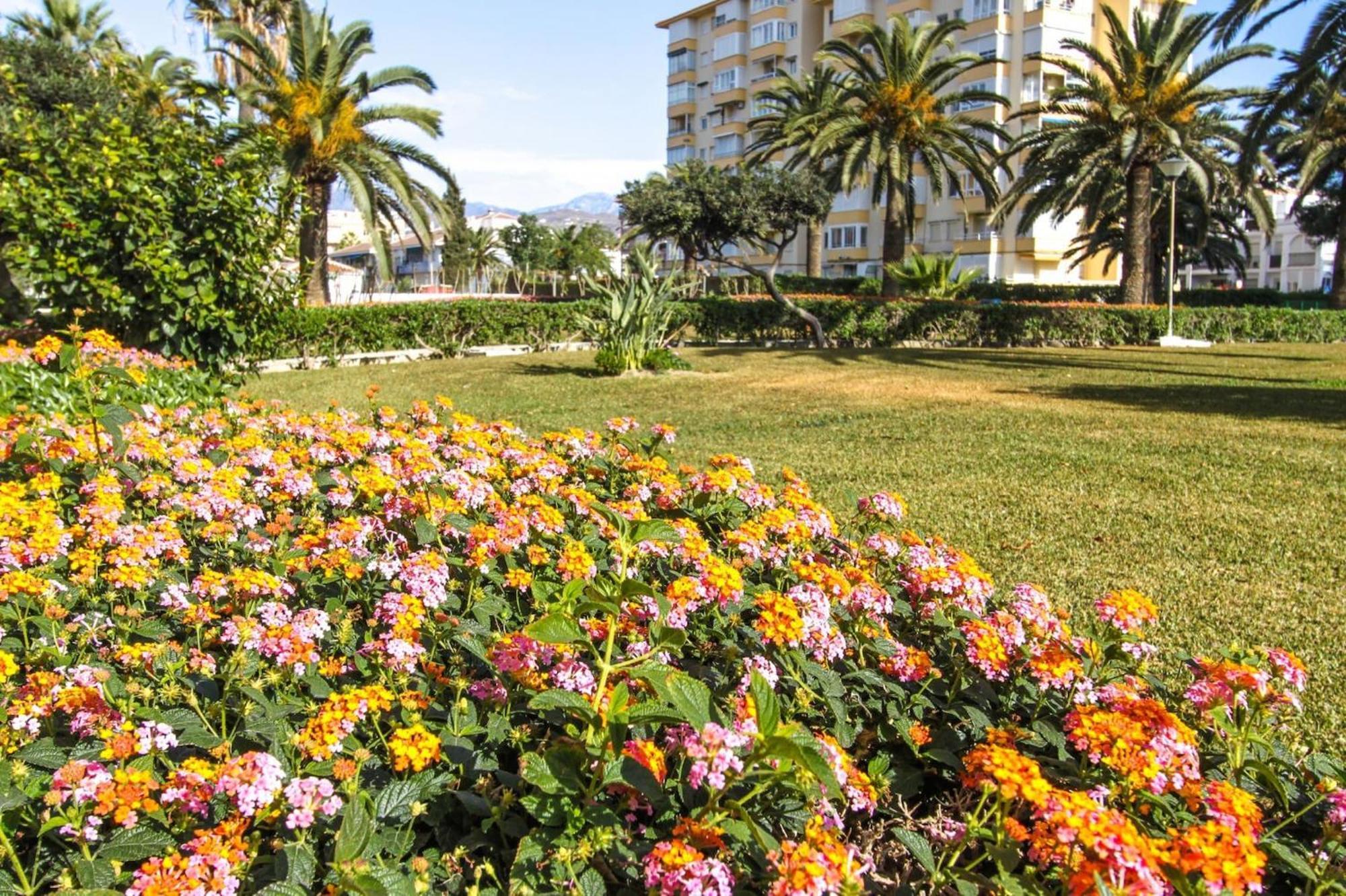 Apartamento Valencia At Home Торрокс-Коста Экстерьер фото